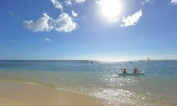 Beachcomber Hotels &amp; Resorts, Mauritius, île Maurice, Le Victoria Hotel, 4+-star, Beach, Travel, Tourism, Nautical sports, Sport nautique, Kayak, Sea view, Beach view, Couple, 