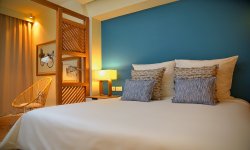 Victoria Beachcomber Resort &amp; Spa;