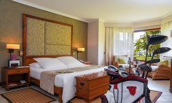 Dinarobin Beachcomber Golf Resort & Spa