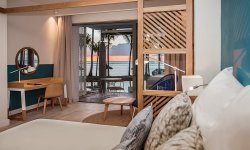 Victoria Beachcomber Resort & Spa