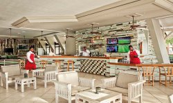 Victoria Beachcomber Resort & Spa;