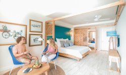 Victoria Beachcomber Resort & Spa
