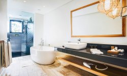 Victoria Beachcomber Resort & Spa;