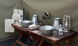 Expeditions_tent_265.jpg