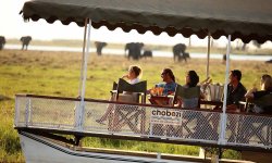 Chobe_under_canvas_Boating6.jpg