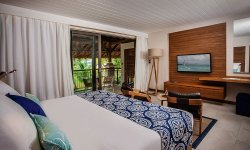 Paradis Beachcomber Golf Resort &amp; Spa; 